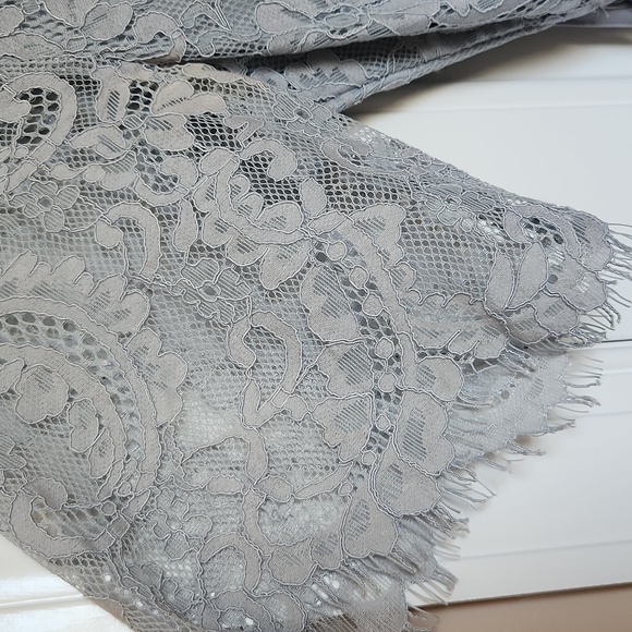 Blue Eyelash Lace Romper - Picture 2 of 3